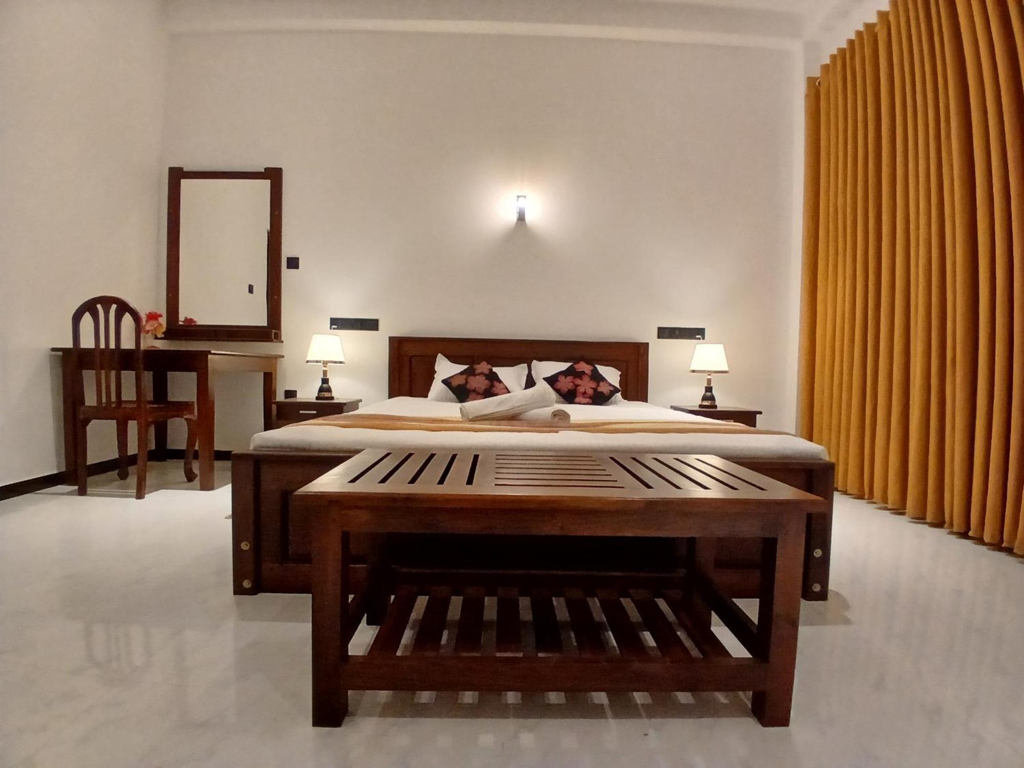 Coco Mount Residence - Hiriketiya Диквела Екстериор снимка